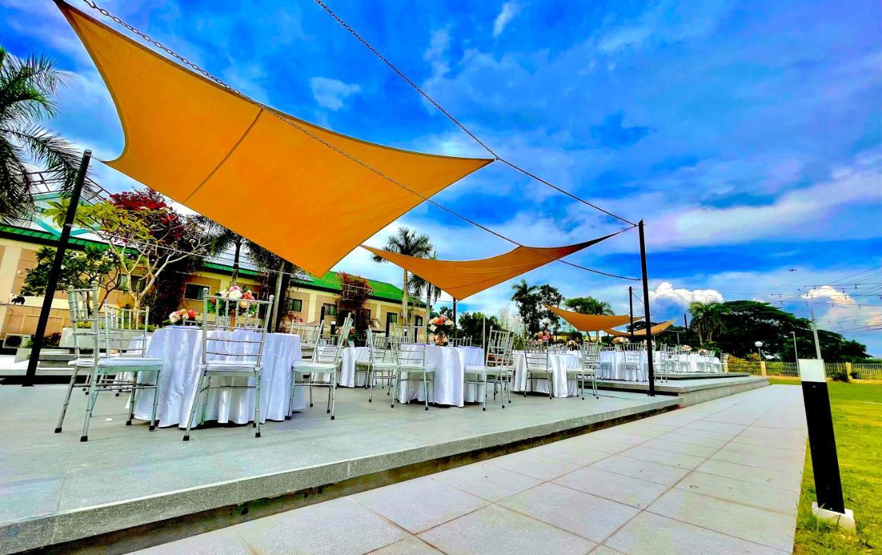 Luisita Central Park Hotel Tarlac City Exterior foto