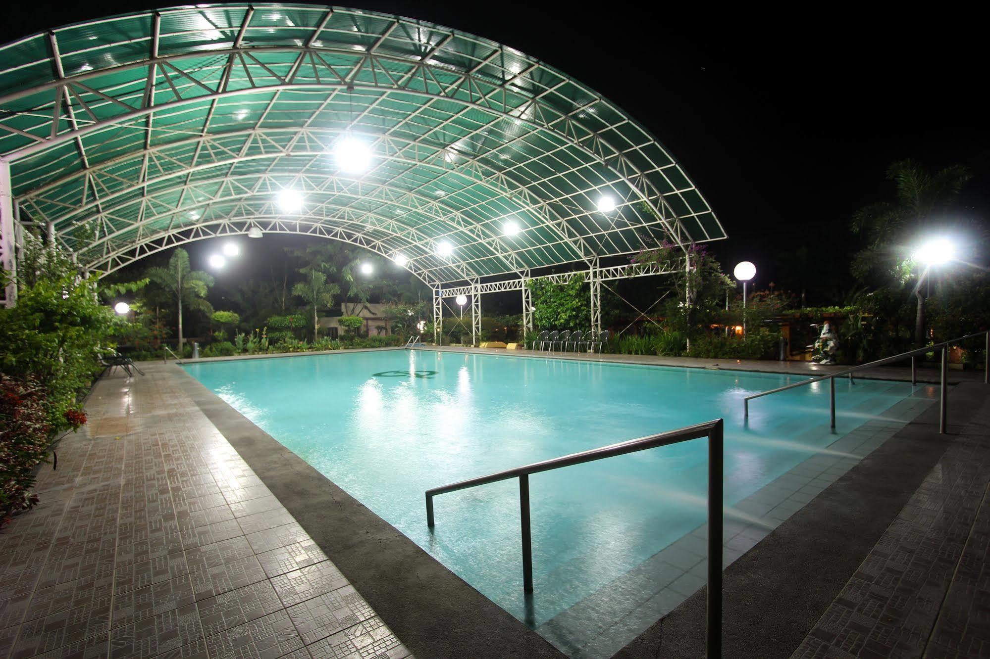 Luisita Central Park Hotel Tarlac City Exterior foto